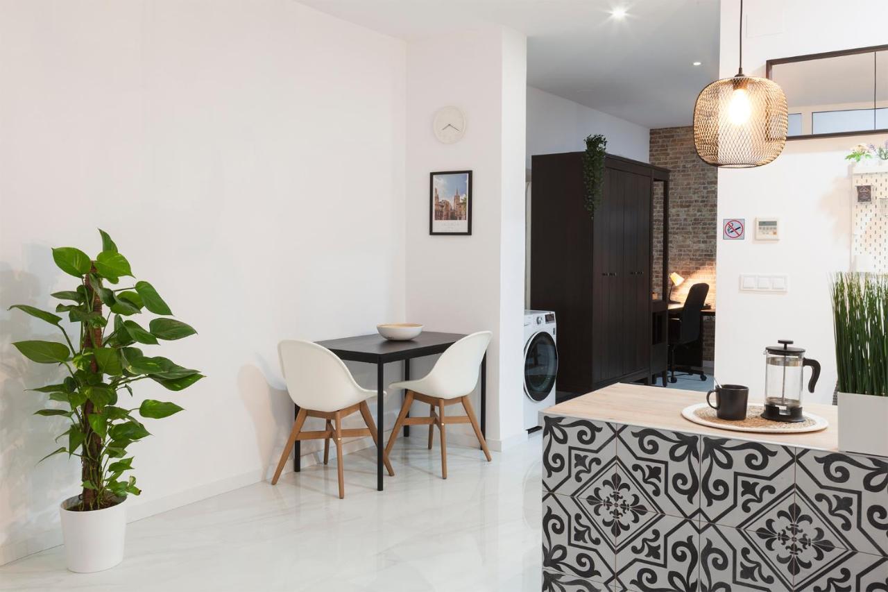 Appartamento Artistic Digital Retreat-Great Location Near Metro Valenza Esterno foto